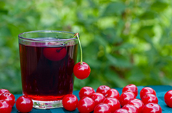 Cherry juice and cherries