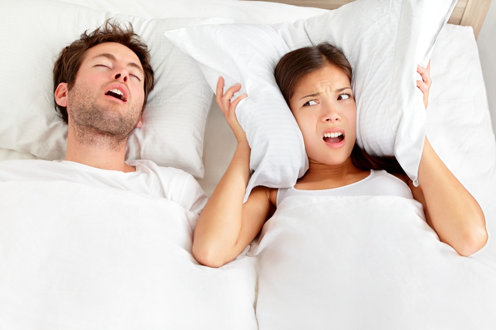 How Snoring Ruins Your Skin